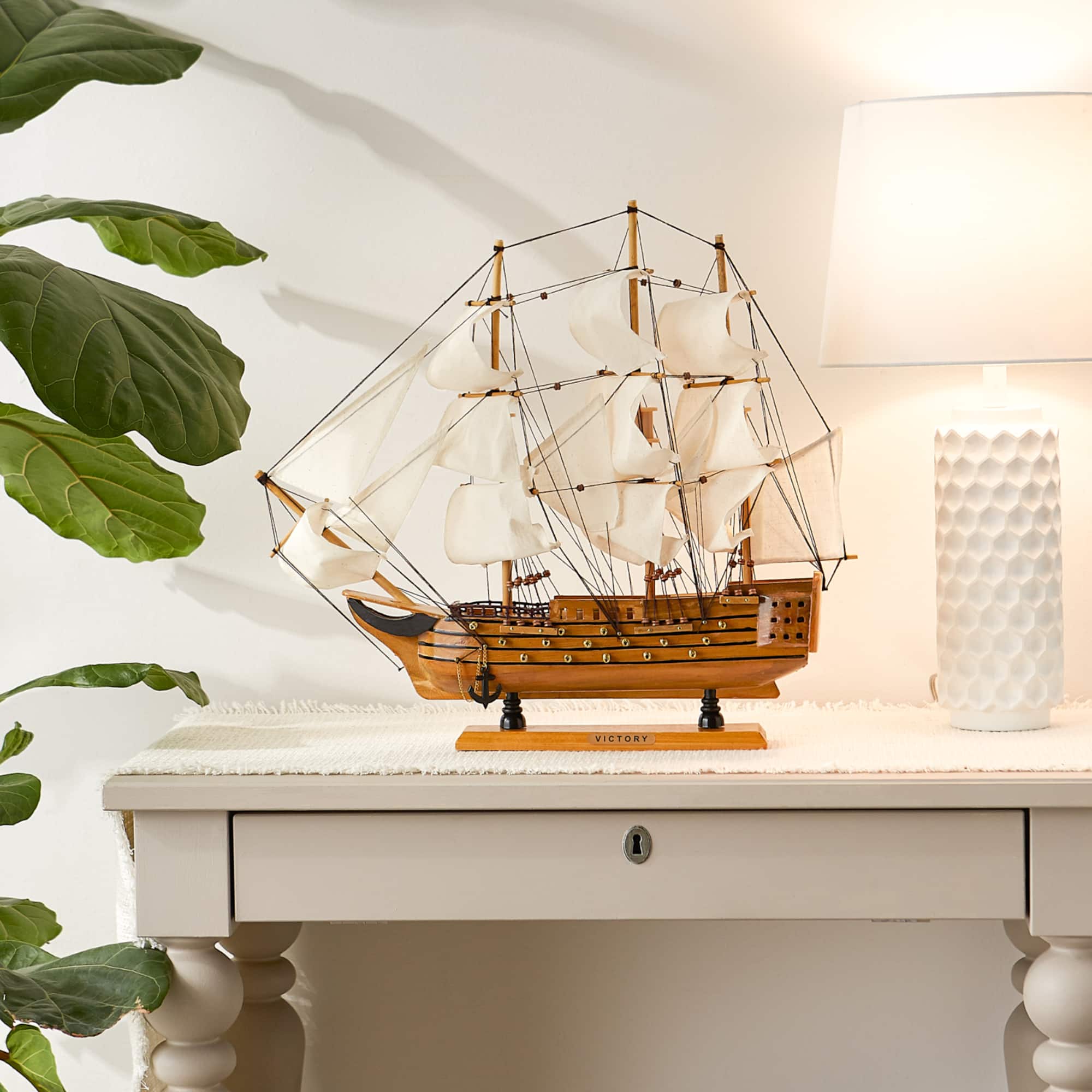 HMS Victory Ship Model 19" x 4" x 17.75